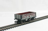 R6300 5 plank wagon in S. Brookman livery