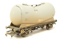 PCA Presflo tank wagon  BCC 10771 in grey (weathered) - separated from pack