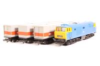 Freightliner train pack - Class 35 Hymek loco and three Freightliner wagons