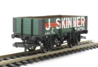 R6661 5 plank wagon 'J. Skinner'
