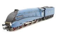 Class A4 4-6-2 4498 'Sir Nigel Gresley' in LNER blue - Separated from set