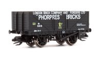 TTR7022P TT:120 Scale 7 Plank Wagon Phorpres Bricks