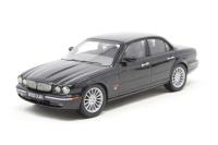 VA09103 JAGUAR XJ6 Ebony
