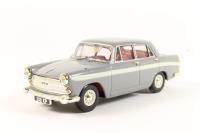 VA44000 Austin A60 in Cumulus Grey & White