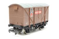 W5010-57 12T Ventilated Van in Brown 57 'Robertsons'