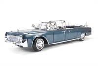 YM24048 '61 Lincoln X-100 Kennedy Car Blue