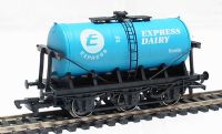 6-wheel milk tanker 45 "Express Dairy"