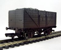 8 plank wagon in "Osborne & Son" livery