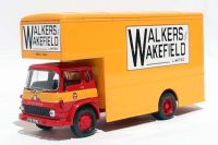 CC11412 Bedford TK Luton van "Walkers of Wakefield"