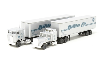 Semi truck with trailer of the Santa Fe - pack of two
