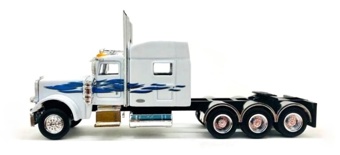Tri-Drive Peterbilt 389