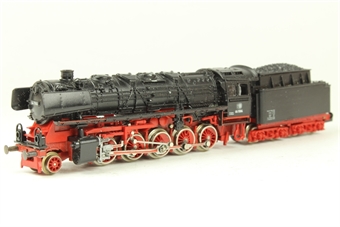 Class BR44 2-10-0 44 1564 in DB black and red