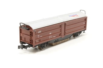 Track cleaning wagon in DB brown with ROCO branding