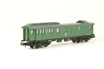 Baggage/mail coach in DB green