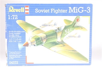 F-84F Thunderstreak Model Kit