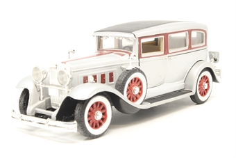 1931 Ford Peerless - Silver