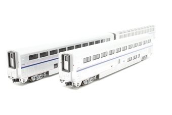 P42 Superliner coaches in Amtrack livery - Pack of 3 separated from set