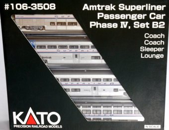 Superliner of Amtrak - silver with red and blue stripes 4-Car Set