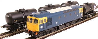 Fawley Oil Refinery trainpack with Class 33 6584 in BR blue with four B tank wagons in ESSO livery