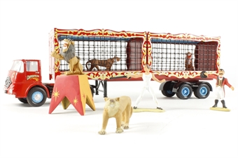 ERF KV Artic with Cages, Lions & Tigers - 'Chipperfields'