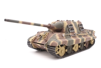 Radio-controlled Jagdtiger in tri-colour camo - metal drive and tracks, sound, BB & smoke - Pro Edition