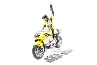 Honda NSR500 - Rossi's 1st GP win - Donnington 2000