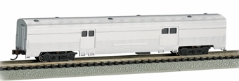 Streamlined baggage - undecorated - silver