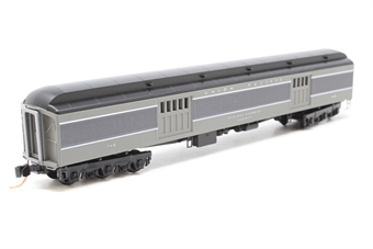 Pullman baggage heavyweight of the Union Pacific - two-tone grey with white stripes 740