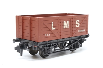 7 Plank wagon in LMS brown 259484