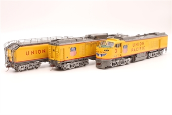 3-Unit Gas Turbine in Union Pacific livery