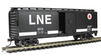 American 40ft box car in Lehigh & New England livery