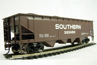 American 40ft quad hopper wagon in Southern brown livery