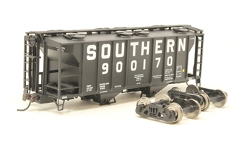 PS2 2 bay covered hopper of the Southern railroad