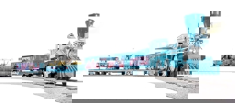 Disney Frozen 2 LionChief O Gauge Steam Train Set with Bluetooth