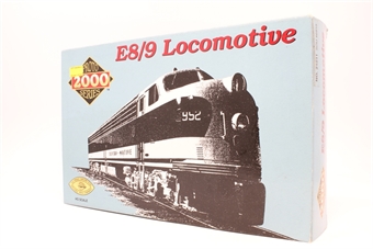 E8/9 EMD 6910 of the Southern Railroad