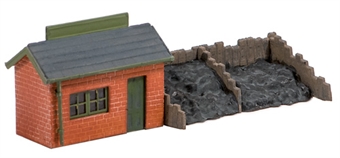 Coal depot staithes and hut - plastic kit