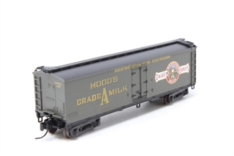 40' milk reefer of Hood's Dairy - dark green and white 202