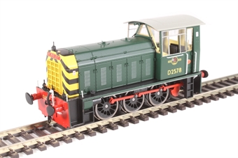 Class 05 Hunslet shunter D2578 in BR green with wasp stripes - as preserved