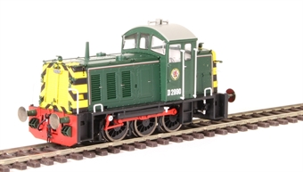 Class 07 shunter D2990 in BR green with wasp stripes