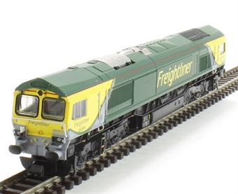 Class 66/5 66504 in Freightliner green & yellow - Digital fitted