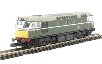 Class 27 D5360 in BR green with small yellow panel - unpowered dummy