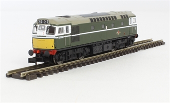 Class 27 D5369 in BR green with small yellow panel - unpowered dummy