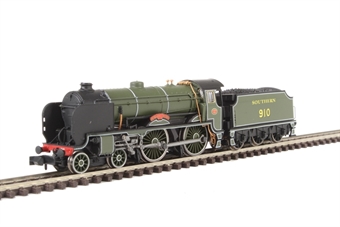 Class V Schools 4-4-0 910 "Merchant Taylors" in Southern Railway olive green - DCC fitted