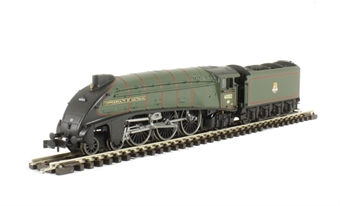 Class A4 steam locomotive 60012 "Commonwealth of AustraliaGÇ¥ in BR green with early crest. DCC fitted