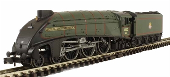 Class A4 4-6-2 60012 'Commonwealth of Australia' in BR green with early crest
