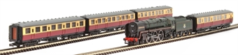 East Anglian train pack with Class 7MT 4-6-2 "Britannia" 70039 "Sir Christopher Wren" in BR green and four Gresley teak coaches in BR crimson and cream