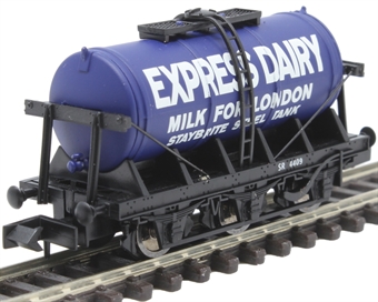 6-wheel milk tanker "Express Dairies - Milk for London"