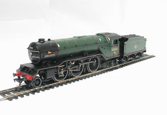 Class V2 Gresley 2-6-2 60800 Green Arrow in BR green with late crest - single chimney