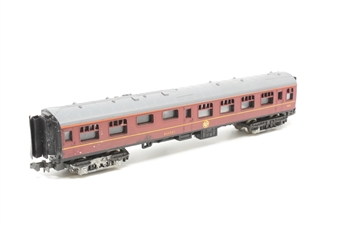 Mk1 buffet car in BR maroon