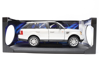 Range Rover Sport in silver